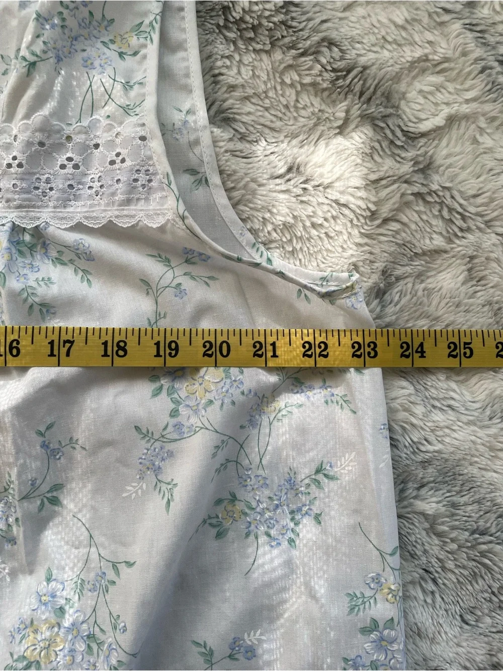 Carriage court Women's Light Blue Floral Nightgown and matching robe set  XL